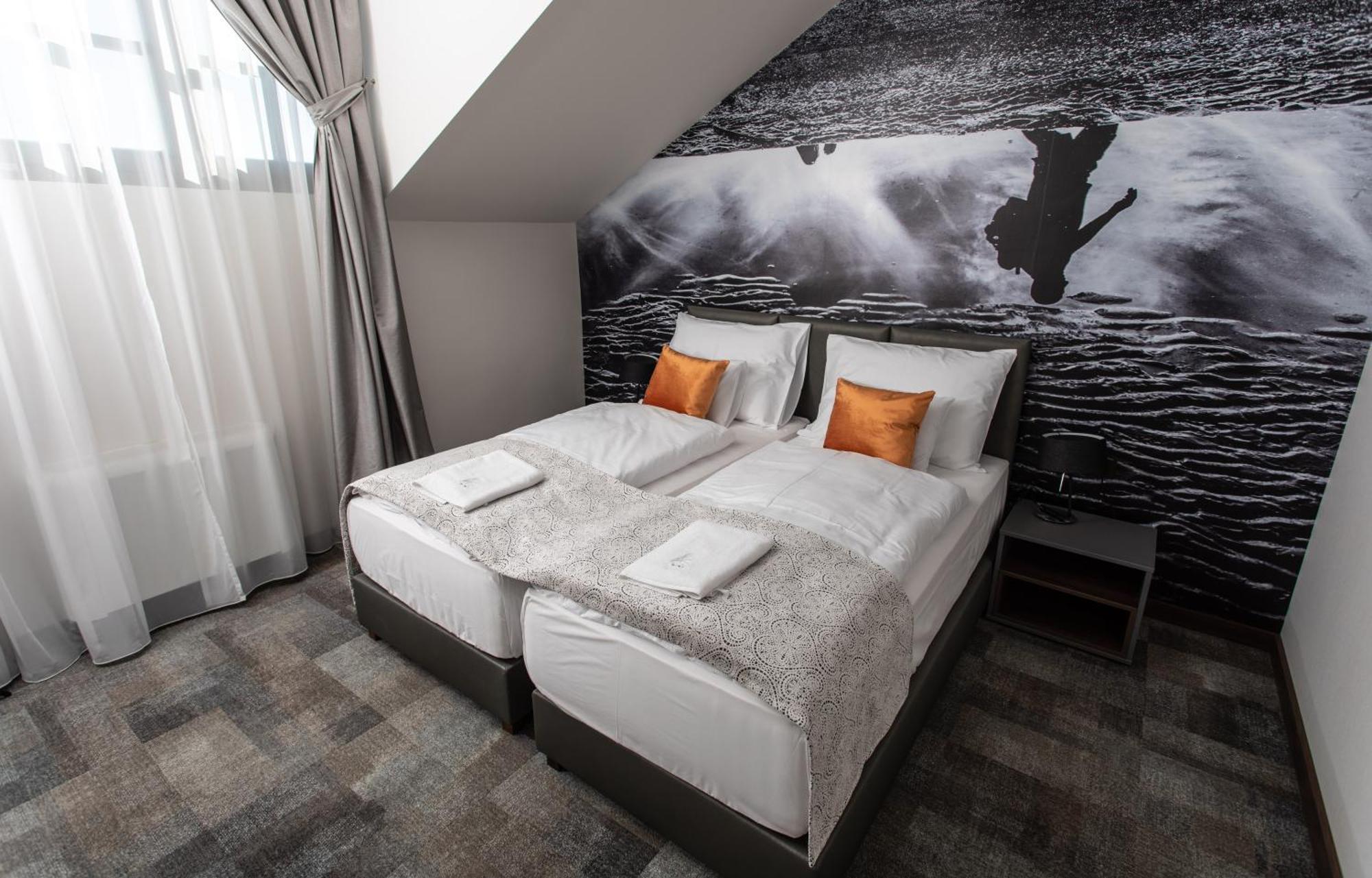Artis Boutique Hotel Szombathely Exterior foto