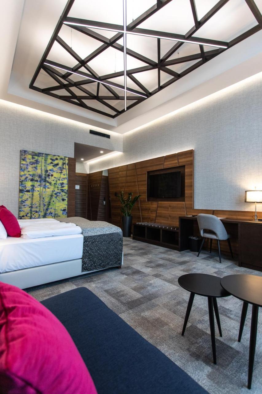 Artis Boutique Hotel Szombathely Exterior foto