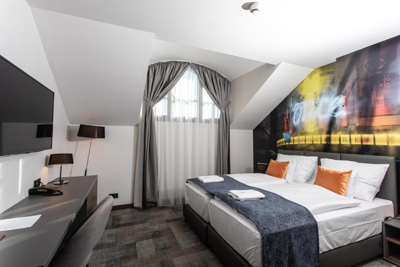 Artis Boutique Hotel Szombathely Exterior foto